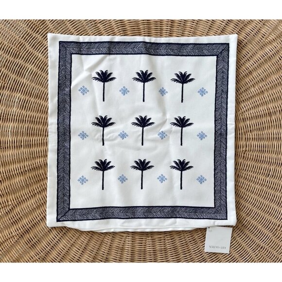 NEW Serena & Lily Sunbrella VeracruzPillow Cover (20” SQ)-White/Navy Blue